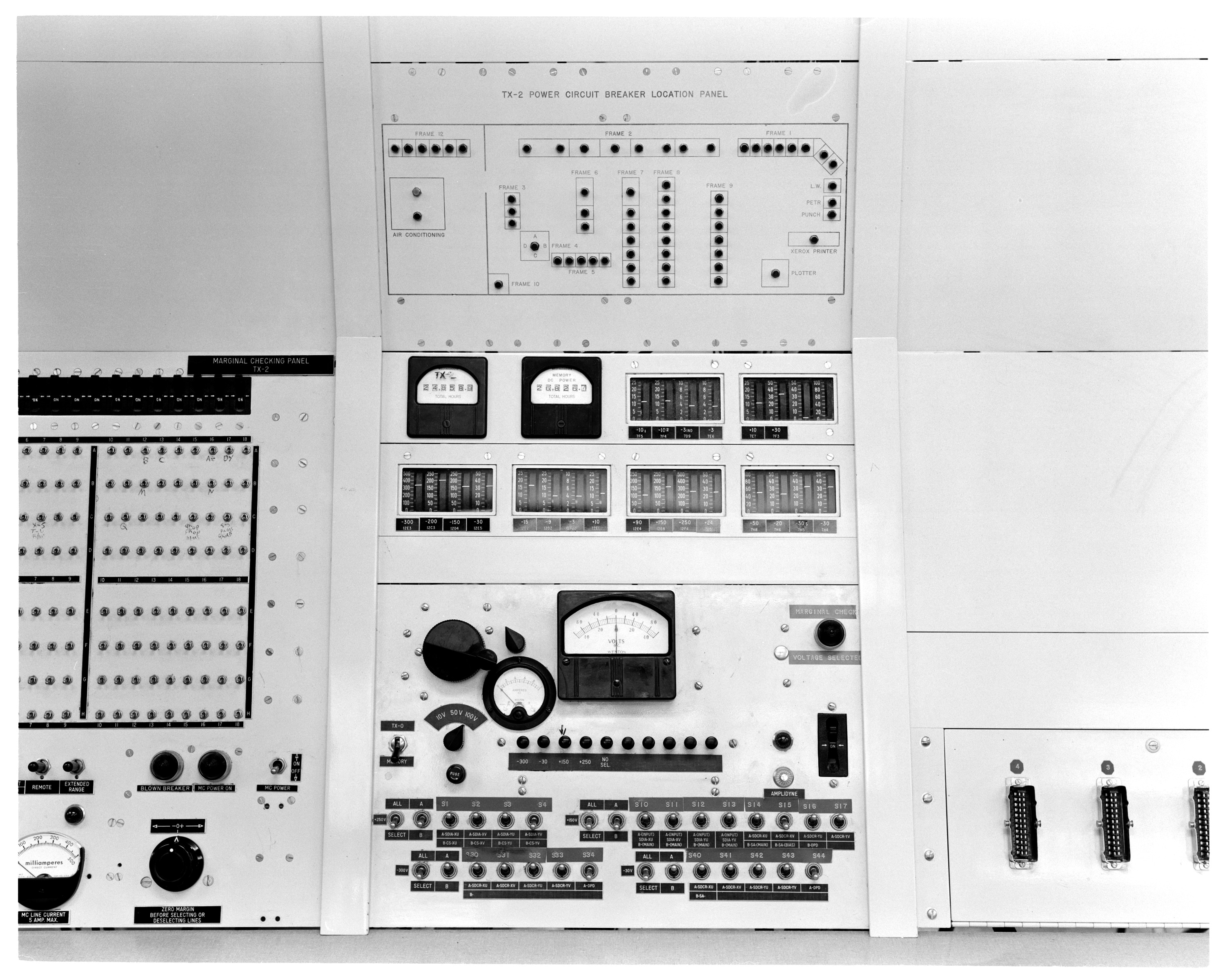 P91-217: 02/28/1963, This photo appears in: "TX-2 Users Handbook," Lincoln Manual No. 45, July, 1961, p. 5-3, Figure 5-3.: Maintenance Console.